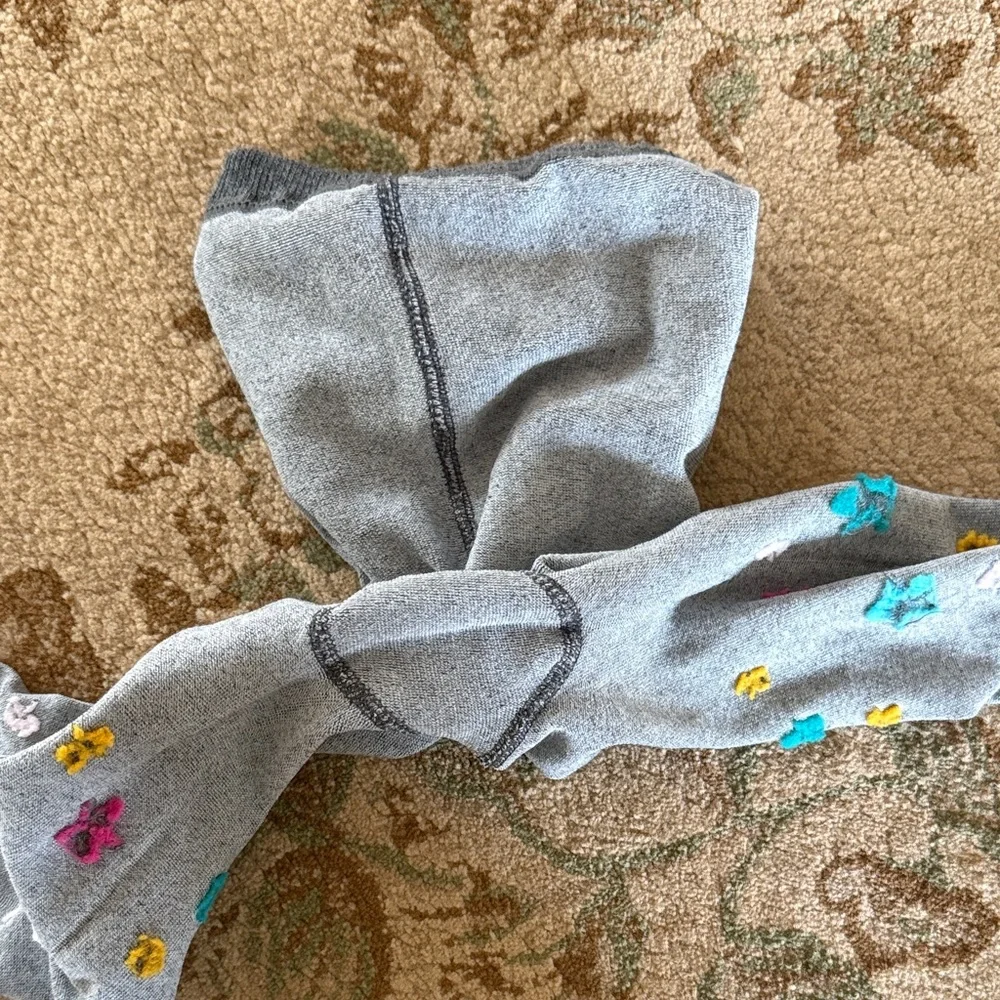 Girls Target gray and Multicolor Star Pattern Kids Tights. Never wore. Size 7-10